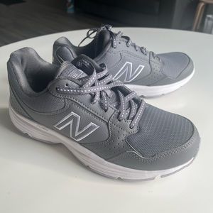 New Balance Women's 411 V1 - Gray